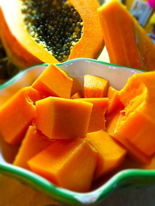 What Happens To Your Body When You Eat A Papaya Every Day?