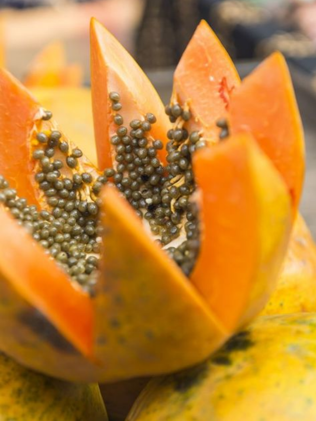 Health benefits of papaya: Eat this fruit on empty stomach to boost digestion