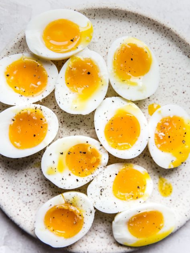 How long do hard-boiled eggs last unrefrigerated?